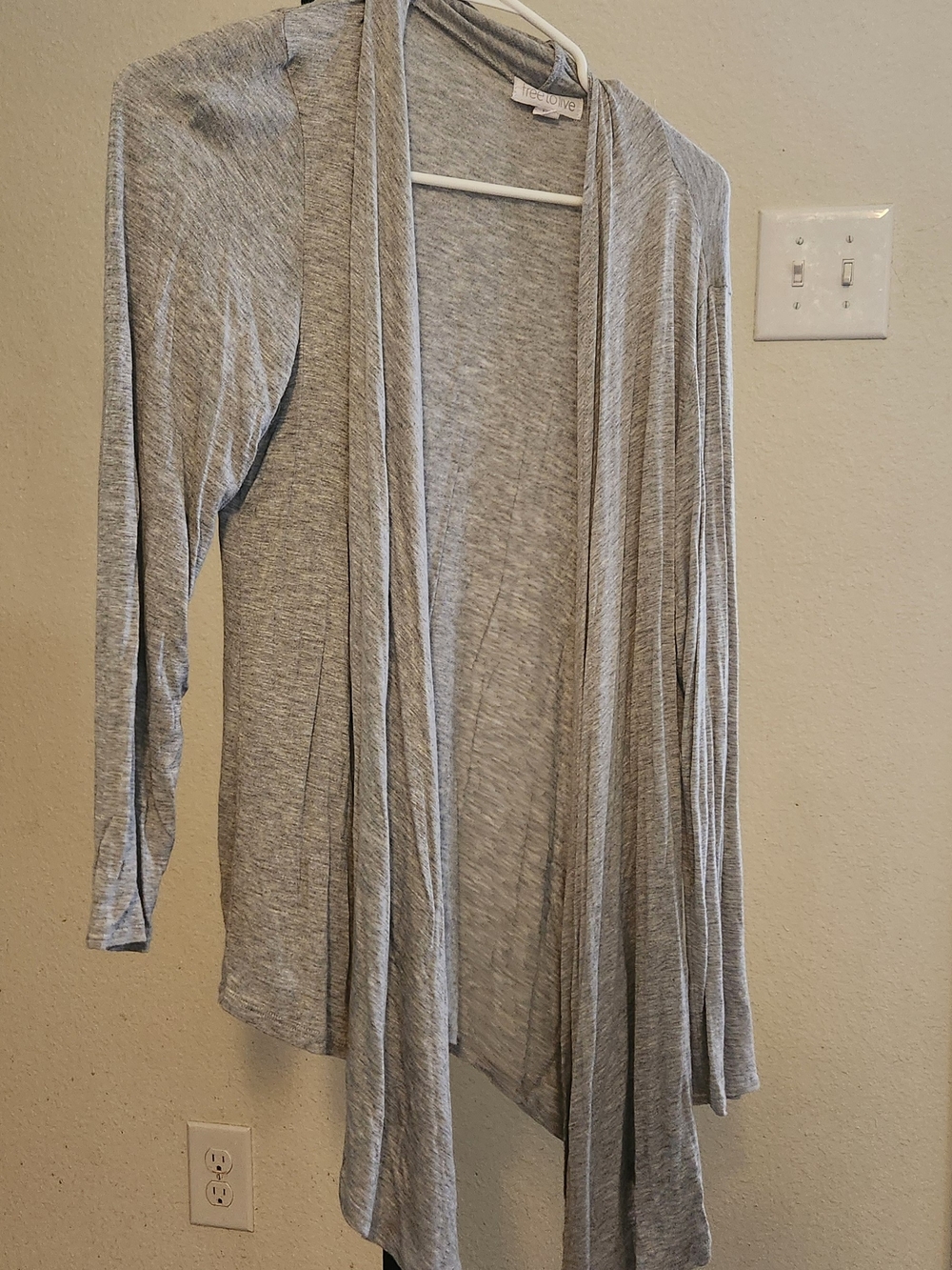 f.e.v. by Francesca's Light Gray Open-Front Draped Cardigan